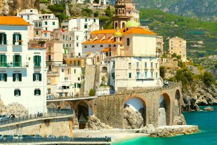 Scarlett, 38 — Escort in Somano, Italy
