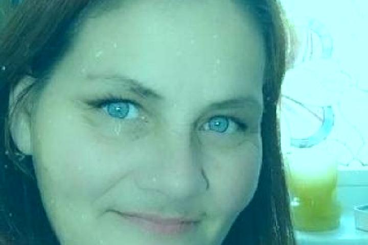 Scarlett, 39, a auburn grey-eyed indian companion based in Harir. Offering Erotic Massage, Tantra, Overnight. Available for incall and outcall, day and eveni...