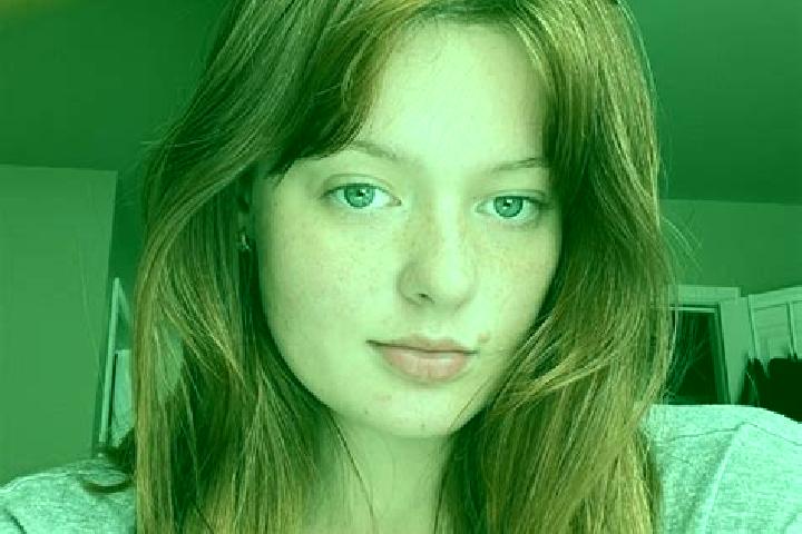 Scarlett, 39, a chestnut dark-eyed mixed companion based in Belmont South. Offering A-Level, Overnight, Couples, OWO, Erotic Massage. Available for incall an...