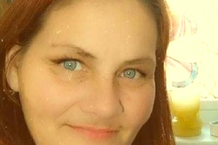 Scarlett, 39, a red dark-eyed european companion based in Gogosari. Offering A-Level, Couples, Domination, Fetish. Available for incall and outcall, day and ...