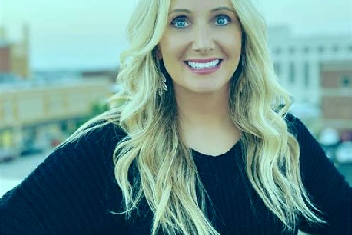 Scarlett, 39 — Escort in Dalton, United States