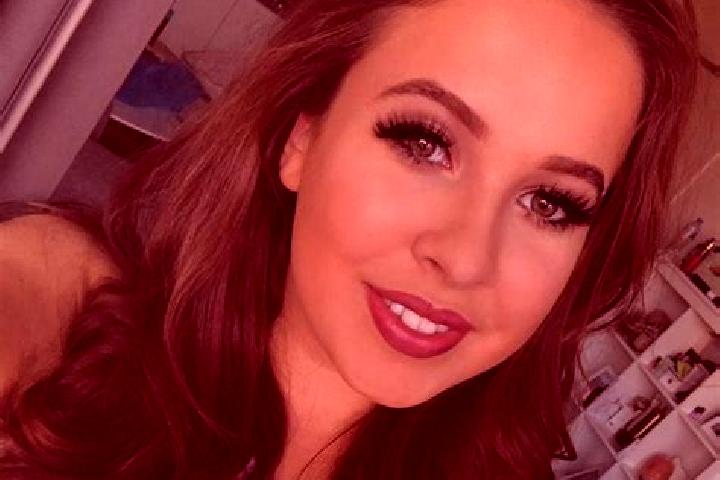 Sienna, 20, a auburn amber-eyed caucasian companion based in Santa Tecla-Castelpagano. Offering GFE, Striptease, Party Girl, Duos. Available for incall and o...