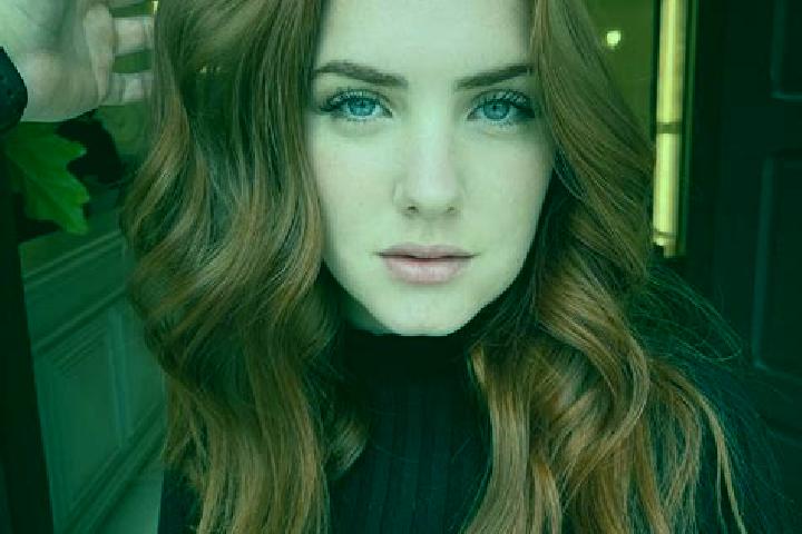 Sienna, 20, a auburn blue-eyed mixed companion based in Kotdefe. Offering Striptease, Roleplay, Couples. Available for incall and outcall, overnight bookings...