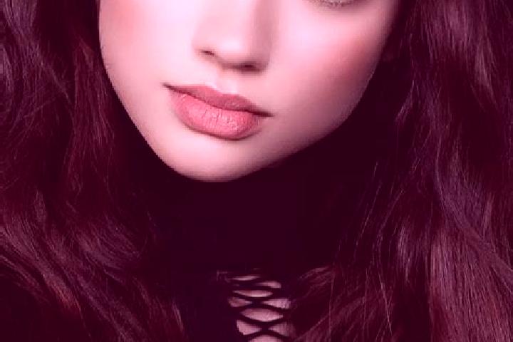 Sienna, 20, a auburn dark-eyed european companion based in Laurencekirk. Offering Fetish, Travel Companion, Domination. Available for incall and outcall, day...