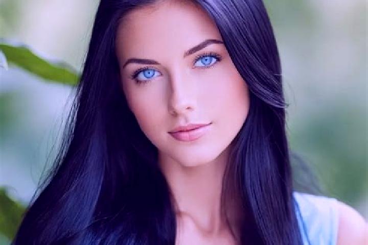 Sienna, 20, a black blue-eyed mediterranean companion based in Vercelli. Offering Massage, Roleplay, Deep French Kissing, Party Girl, Domination. Available f...