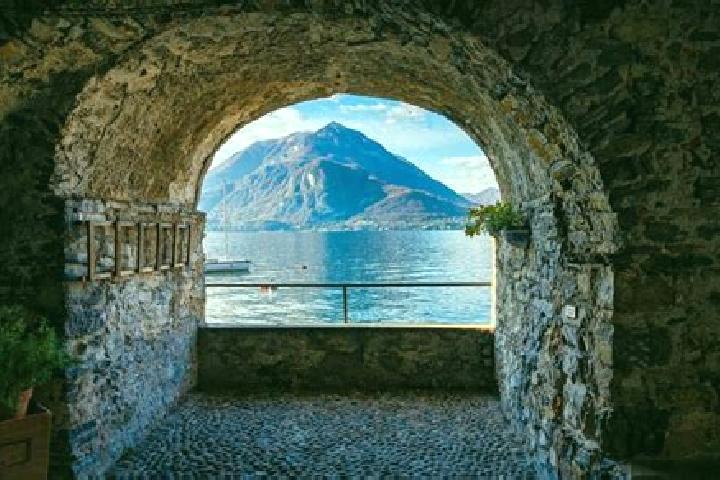 Sienna, 20, a black grey-eyed ebony companion based in Fai della Paganella. Offering Travel Companion, OWO, Dinner Date, Prostate Massage. Available for inca...