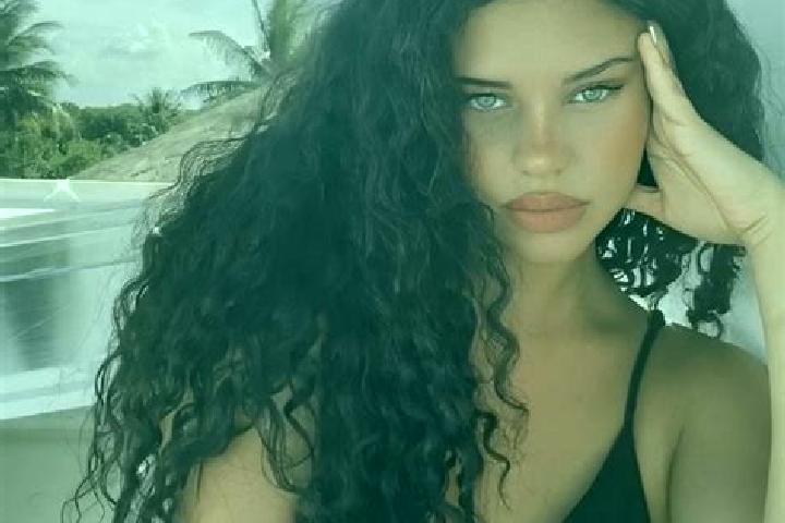 Sienna, 20, a black grey-eyed latina companion based in Zhalagash. Offering BDSM, Erotic Massage, Party Girl. Available for incall and outcall, day and eveni...