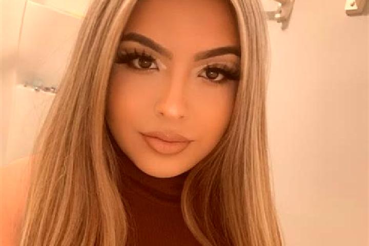 Sienna, 20, a blonde brown-eyed latina companion based in Amstetten. Offering A-Level, Striptease, Massage. Available for incall and outcall, overnight booki...