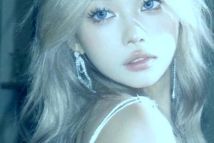 Sienna, 20, a blonde grey-eyed asian companion based in Kodiyal. Offering Tantra, Duos, Striptease, BDSM. Available for incall and outcall, overnight booking...