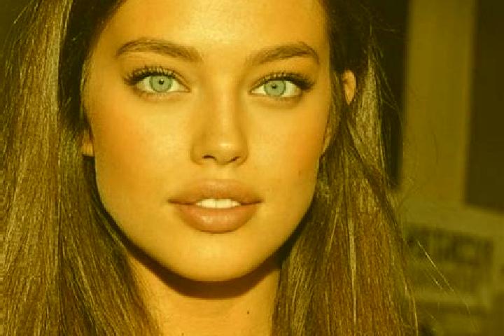 Sienna, 20, a chestnut blue-eyed caucasian companion based in Heel. Offering Tantra, Fetish, Party Girl, A-Level. Available for incall and outcall, day and e...