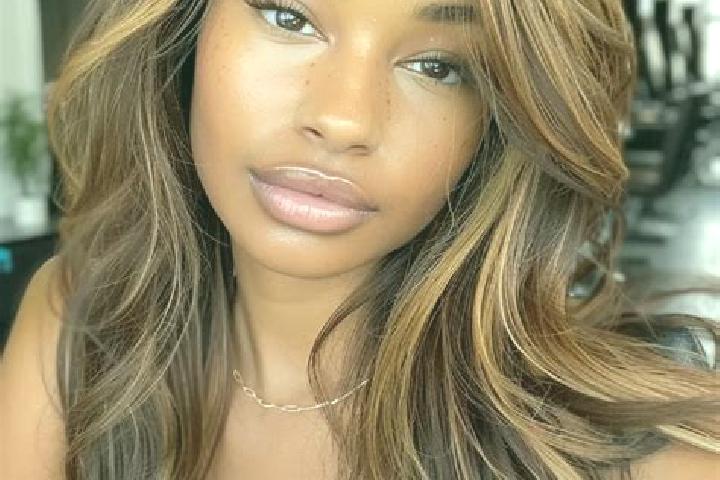 Sienna, 20, a dark blonde hazel-eyed mixed companion based in Sanbornton. Offering A-Level, OWO, CIM. Available for incall and outcall, day and evening dates.