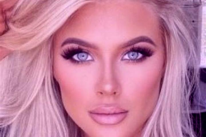 Sienna, 20, a platinum blonde hazel-eyed latina companion based in Mala Rakovica. Offering Girlfriend Experience, Erotic Massage, Domination. Available for i...