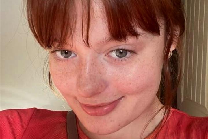 Sienna, 20, a red brown-eyed caucasian companion based in Navojoa. Offering BDSM, OWO, Dinner Date, Domination. Available for incall and outcall, day and eve...
