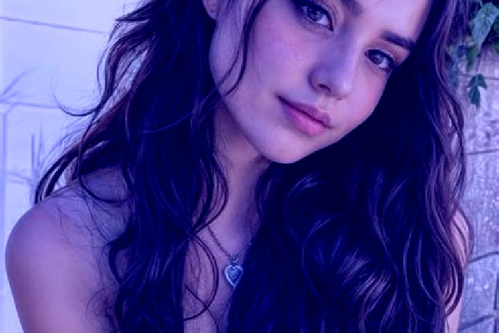 Sienna, 20, a red hazel-eyed caribbean companion based in Lengfeld. Offering Dinner Date, Deep French Kissing, Duos, BDSM. Available for incall and outcall, ...