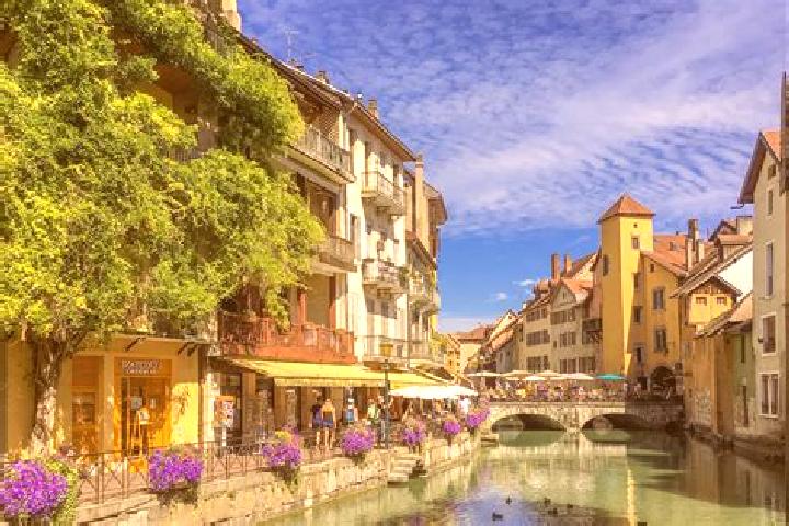 Sienna, 20 — Escort in Cars, France