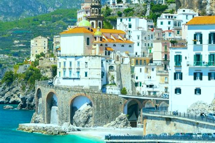 Sienna, 20 — Escort in Civitaluparella, Italy