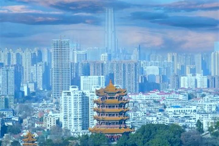 Sienna, 20 — Escort in Hubei, China