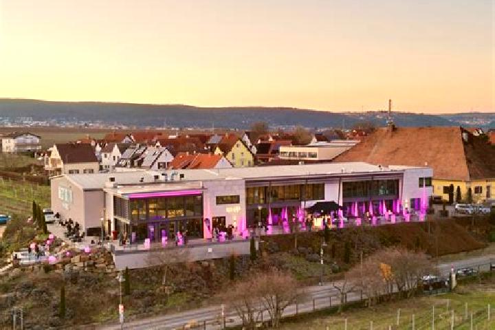 Sienna, 20 — Escort in Weisenheim am Berg, Germany