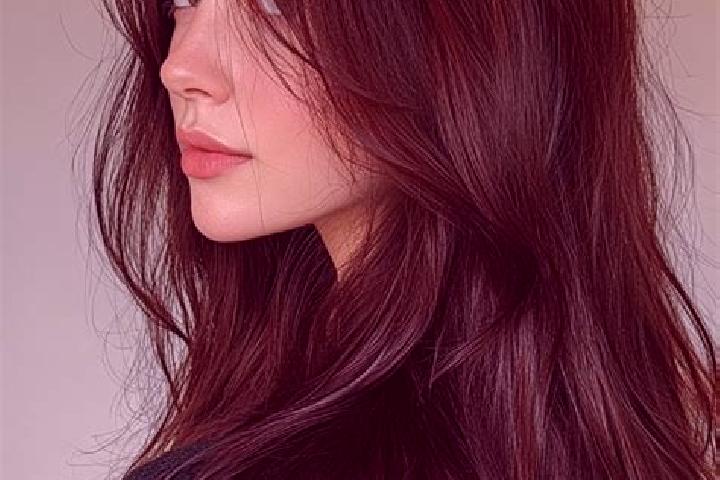 Sienna, 21, a auburn brown-eyed mediterranean companion based in Robres del Castillo. Offering Erotic Massage, Roleplay, Fetish. Available for incall and out...