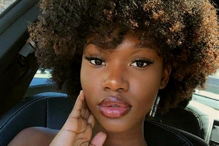 Sienna, 21, a black dark-eyed ebony companion based in Baimai. Offering Massage, BDSM, Striptease. Available for incall and outcall, day and evening dates.