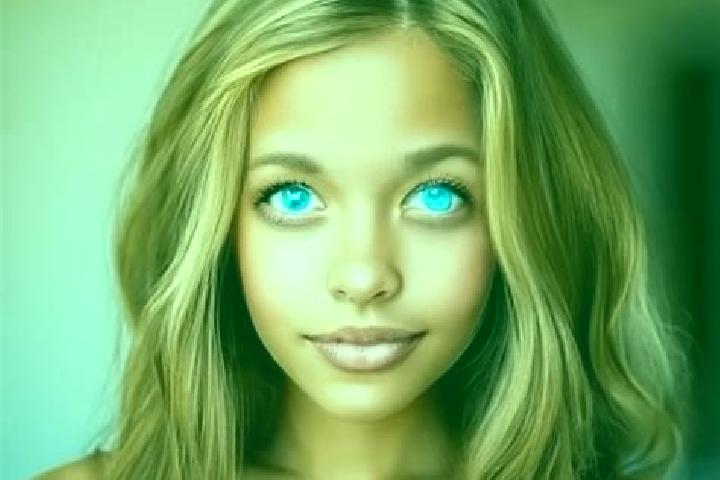 Sienna, 21, a chestnut blue-eyed mixed companion based in Al Hisn. Offering Deep French Kissing, Roleplay, Fetish, Massage, Duos. Available for incall and ou...