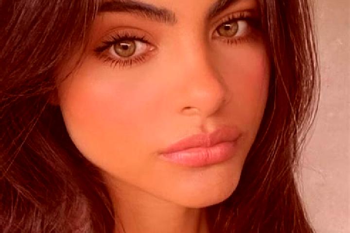 Sienna, 21, a chestnut green-eyed indian companion based in Budisovice. Offering Tantra, GFE, Roleplay. Available for incall and outcall, overnight bookings ...