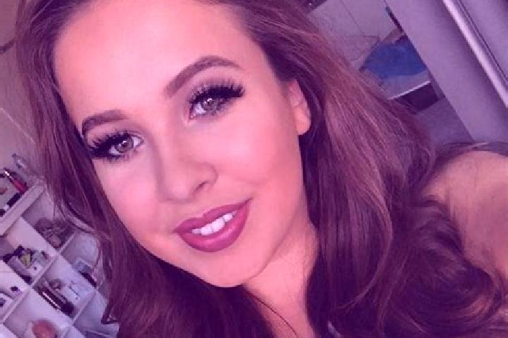 Sienna, 21, a dark blonde dark-eyed latina companion based in Bang Rak. Offering CIM, Prostate Massage, GFE, A-Level. Available for incall and outcall, overn...