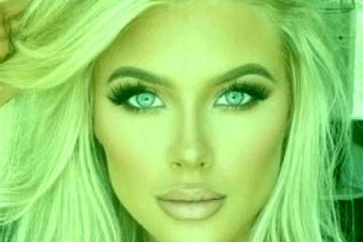 Sienna, 21, a platinum blonde amber-eyed slavic companion based in Tiefencastel. Offering Girlfriend Experience, Striptease, Domination, GFE, Erotic Massage....