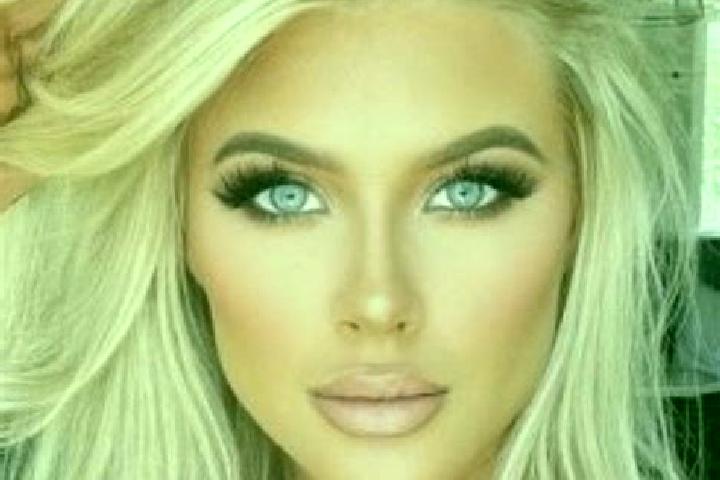 Sienna, 21, a platinum blonde grey-eyed latina companion based in Yak airike. Offering Fetish, Deep French Kissing, Tantra, Overnight, Erotic Massage. Availa...