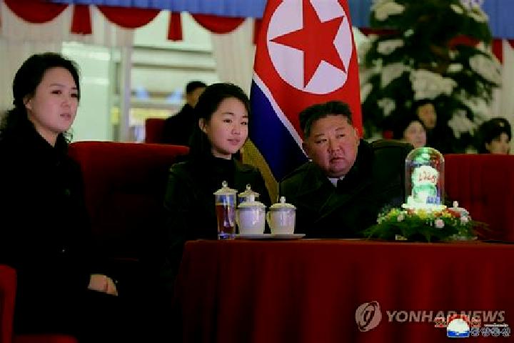 Sienna, 21 — Escort in Songnae-ri, North Korea