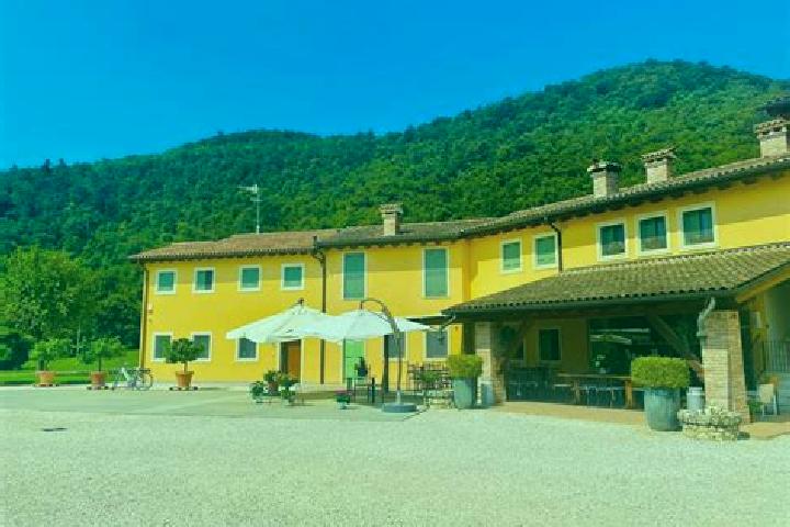 Sienna, 21 — Escort in Valle Lomellina, Italy