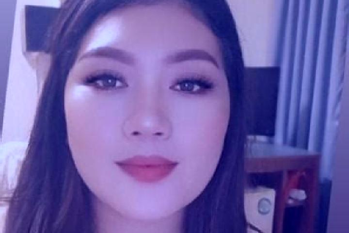 Sienna, 22, a auburn amber-eyed middle eastern companion based in Banjar Paangkelod. Offering Travel Companion, Prostate Massage, Deep French Kissing. Availa...