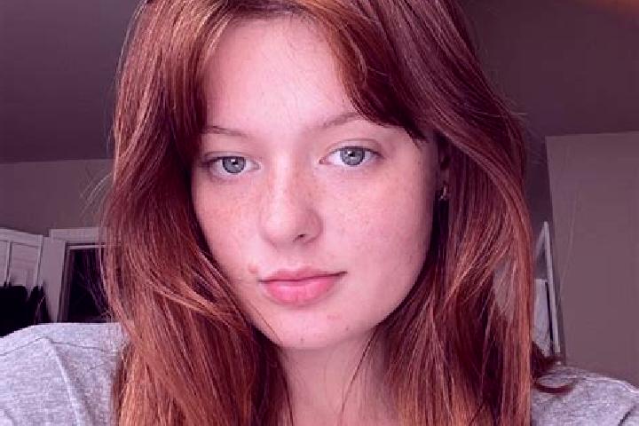 Sienna, 22, a auburn hazel-eyed european companion based in Muhr am See. Offering Deep French Kissing, Tantra, BDSM, Girlfriend Experience, Overnight. Availa...