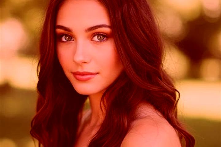 Sienna, 22, a auburn hazel-eyed mediterranean companion based in Shuvalovo. Offering GFE, Party Girl, Girlfriend Experience. Available for incall and outcall...