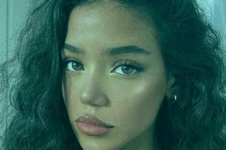 Sienna, 22, a black brown-eyed caucasian companion based in Shagari. Offering Girlfriend Experience, Roleplay, Party Girl, Duos, CIM. Available for incall an...