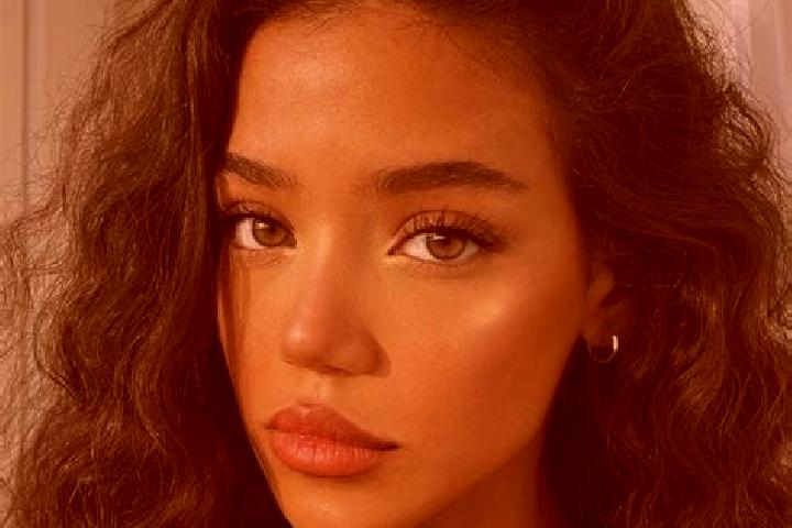 Sienna, 22, a black brown-eyed mediterranean companion based in Sanxixiang. Offering Striptease, Party Girl, 69, GFE, Couples. Available for incall and outca...