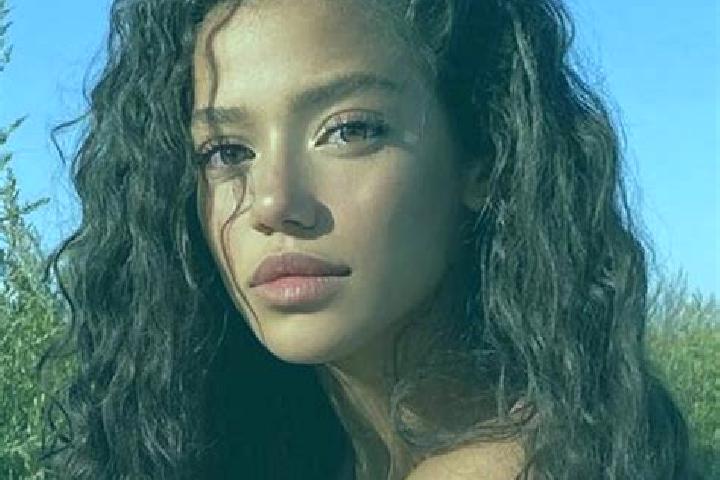 Sienna, 22, a black dark-eyed latina companion based in Salkhad. Offering Prostate Massage, Deep French Kissing, BDSM, Girlfriend Experience. Available for i...