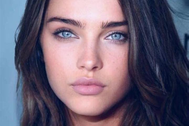 Sienna, 22, a chestnut dark-eyed caucasian companion based in Saoundi. Offering Overnight, Duos, Deep French Kissing, GFE. Available for incall and outcall, ...