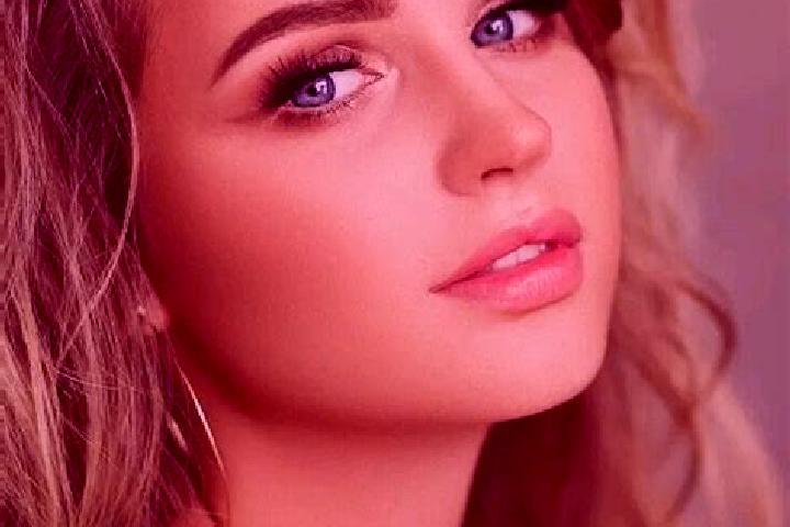 Sienna, 22, a dark blonde blue-eyed ebony companion based in Joaquim Felicio. Offering Party Girl, Couples, Tantra, 69, Massage. Available for incall and out...