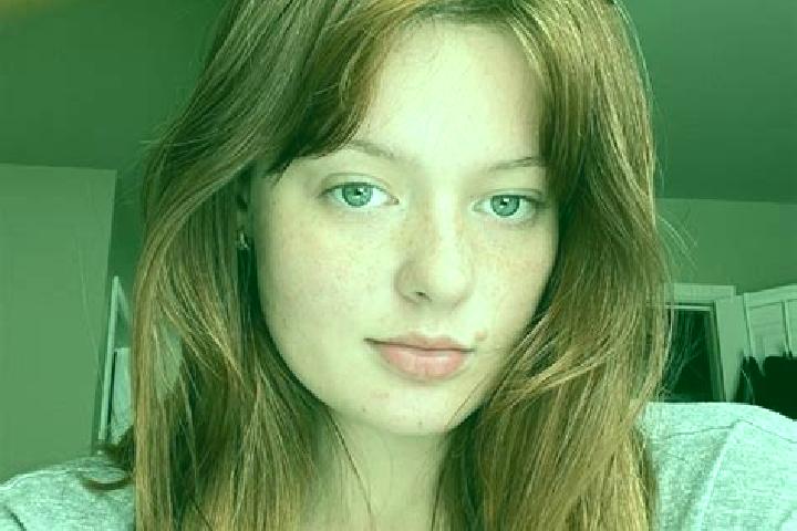 Sienna, 22, a red grey-eyed european companion based in Centelles. Offering Deep French Kissing, Couples, GFE. Available for incall and outcall, overnight bo...