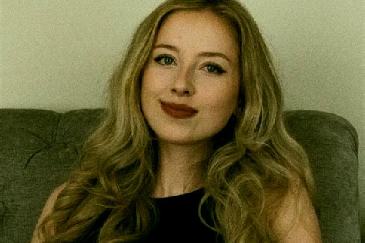 Sienna, 22 — Escort in Centereach, United States