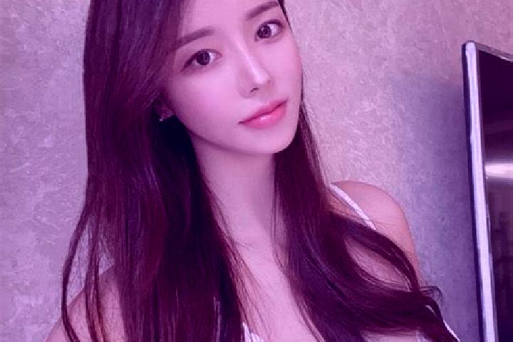 Sienna, 22 — Escort in Chen er, China