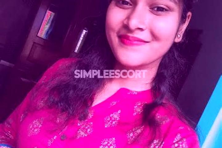 Sienna, 22 — Escort in Hosur, India