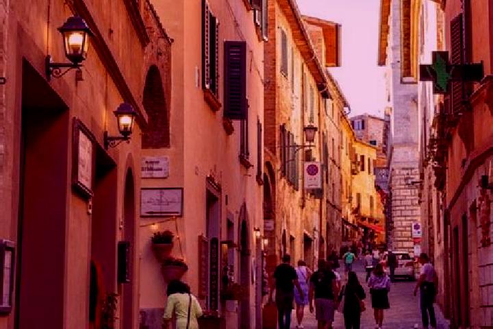 Sienna, 22 — Escort in Montepulciano, Italy