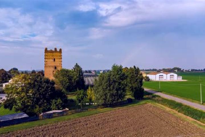 Sienna, 22 — Escort in Poggio Renatico, Italy