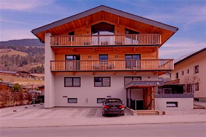Sienna, 22 — Escort in Schwendau, Austria