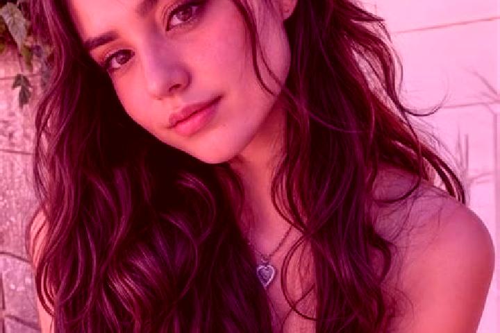 Sienna, 23, a auburn hazel-eyed mediterranean companion based in Alatyr . Offering GFE, Tantra, BDSM, A-Level, Travel Companion. Available for incall and out...