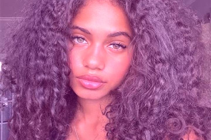 Sienna, 23, a black dark-eyed ebony companion based in Gaoyao. Offering Couples, Party Girl, 69. Available for incall and outcall, day and evening dates.