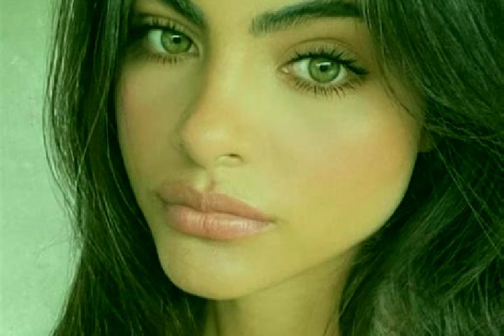 Sienna, 23, a brunette green-eyed ebony companion based in Providence. Offering Roleplay, Party Girl, Deep French Kissing, Duos, Travel Companion. Available ...