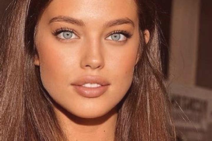 Sienna, 23, a chestnut green-eyed caucasian companion based in Serra Miceli. Offering Domination, CIM, Dinner Date, Massage. Available for incall and outcall...